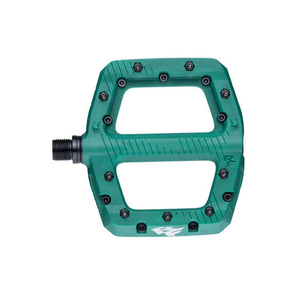 Race Face Chester Large Platform Pedals Spindle: Cr-Mo 9/16'' Green [MPN: PD24COMPLGRN]_1489670