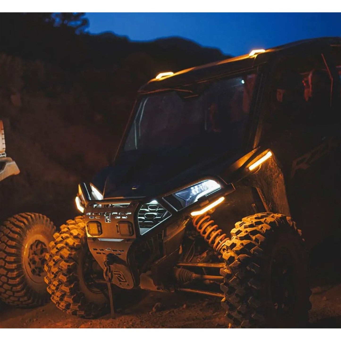 Ravek Apex Lights™ - Running - Amber for Polaris RZR 64-313A_1508868