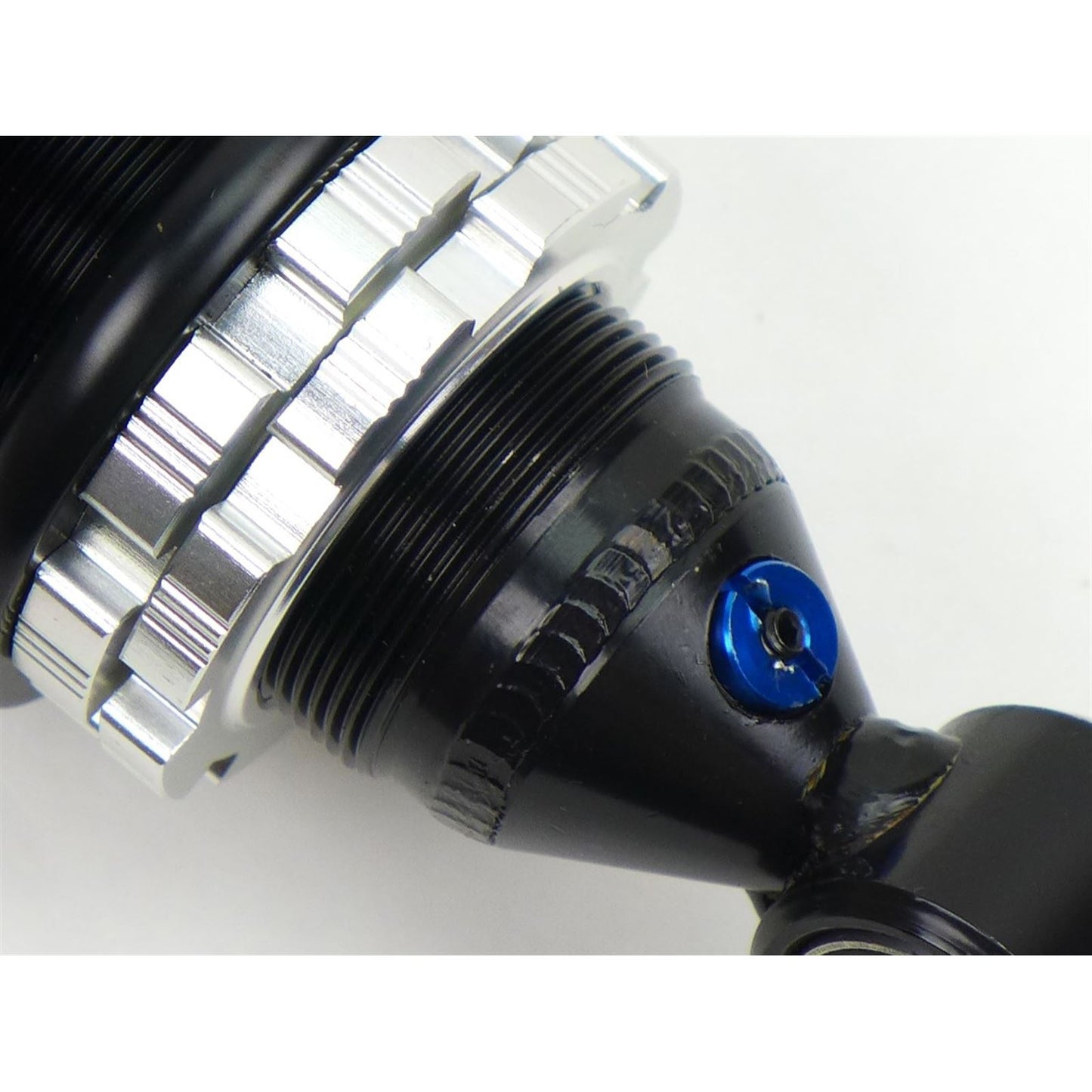 Bronco Gas Shock - Rear OPEN BOX AV-04407_1524620