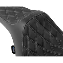 Drag Specialties Predator III Seat - Double Diamond Silver Stitched for FLT/FLH '23-'24 [MPN: 0801-1919]_1526457