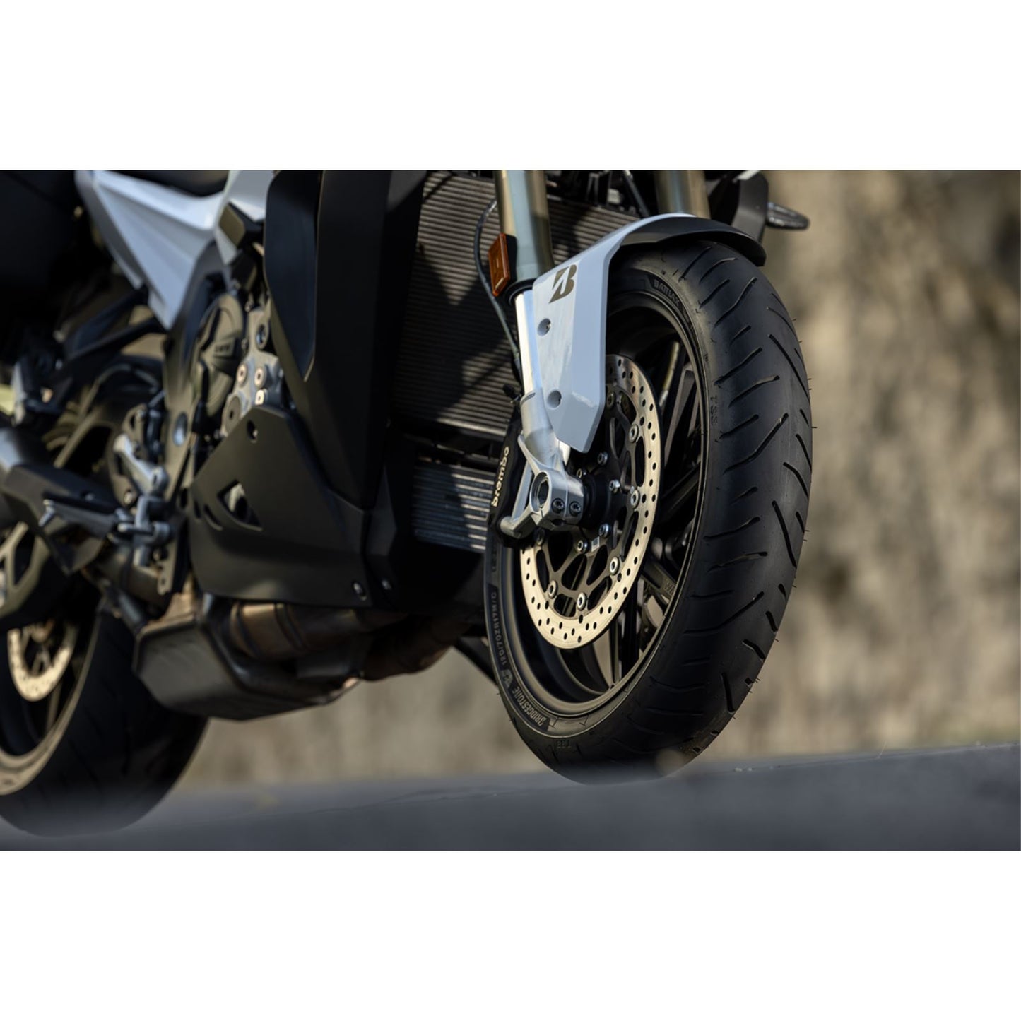 Bridgestone Tire - T33 - Front - 120/70ZR17 - 58W 20068_1540152
