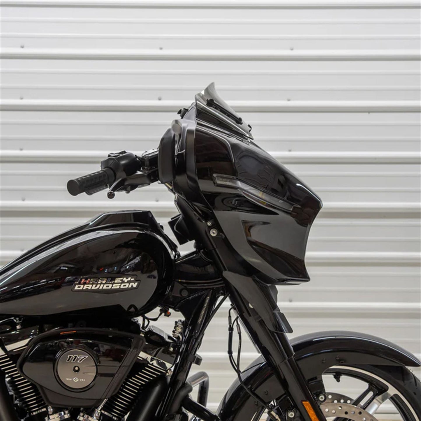 Klock Werks Flare™ Windshield - 6-1/2" - Tinted - FLHX [MPN: KWW-01-0722-T]_1772194