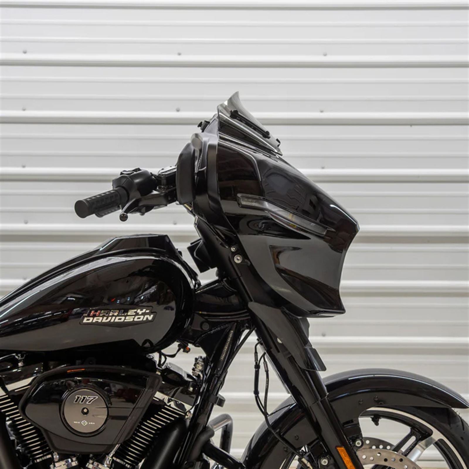 Klock Werks Flare™ Windshield - 6-1/2" - Tinted - FLHX [MPN: KWW-01-0722-T]_1772194