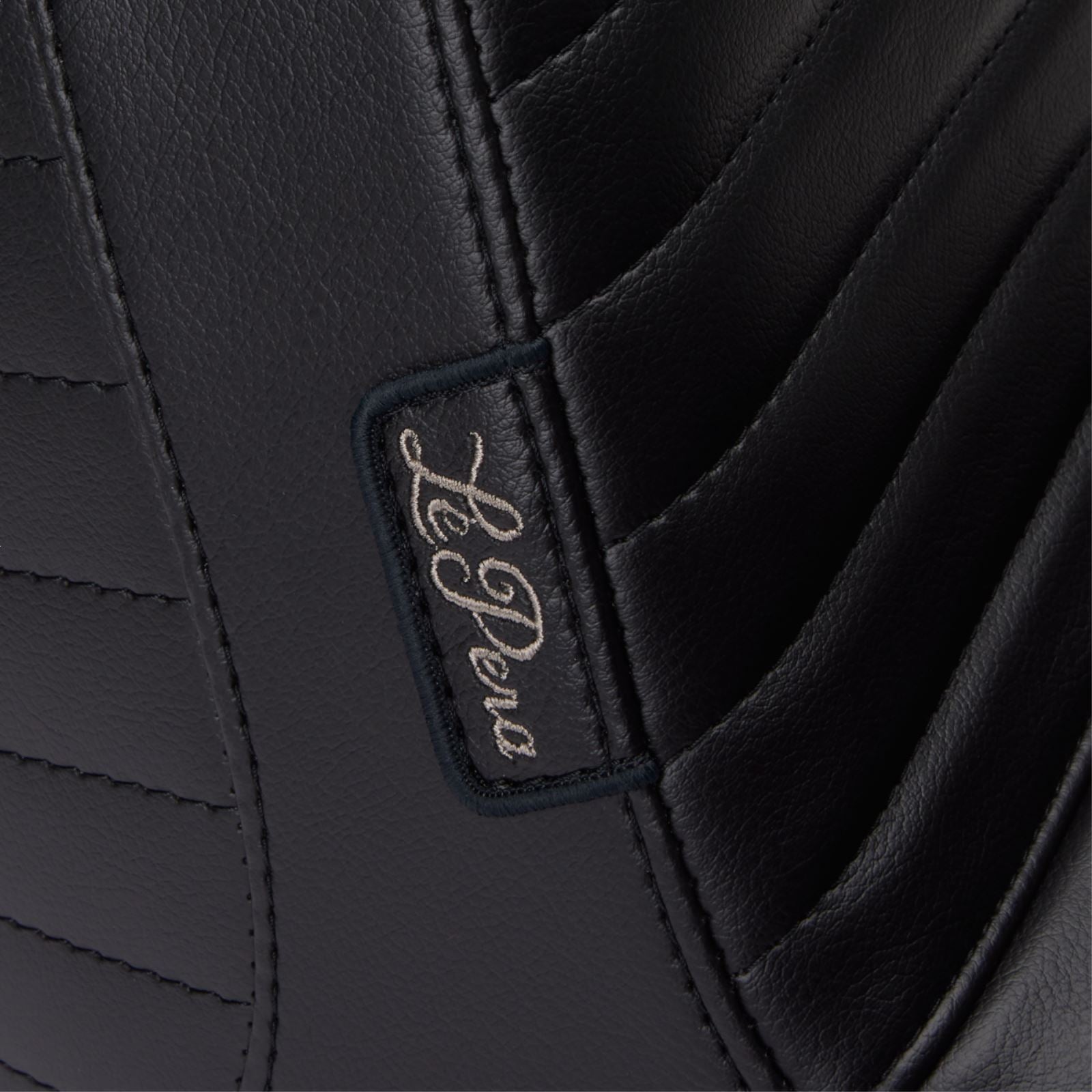 Le Pera Tailwhip Up Front Seat - Pleated - FLT/FLH '23-'24 LVU-587PT_1644868