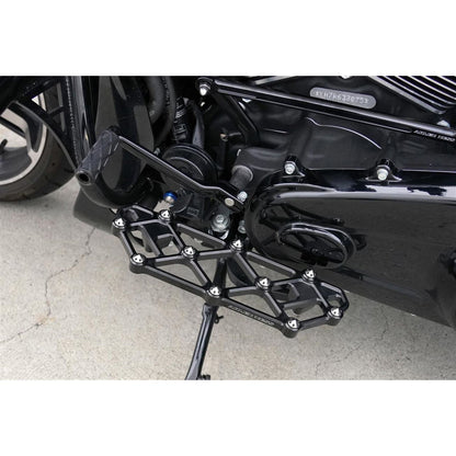 Arlen Ness Diamond Floorboards - Driver - Black [MPN: 410-053]_1742999