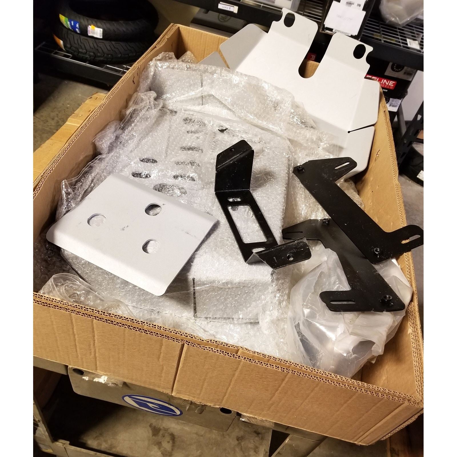 Rival Powersports USA Central Skid Plate - Alloy - for Polaris Sportsman OPEN BOX [MPN: 2444.7437.1CP]_1701952