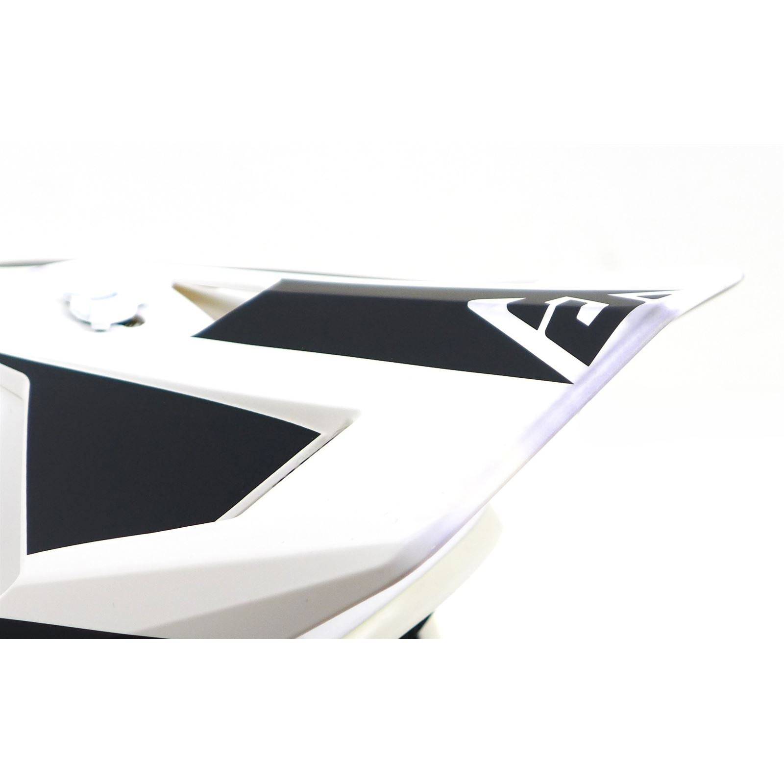Answer A23 AR1 V2 Bold Helmet - White/Black - Youth Medium OPEN BOX [MPN: 447755]_1770948
