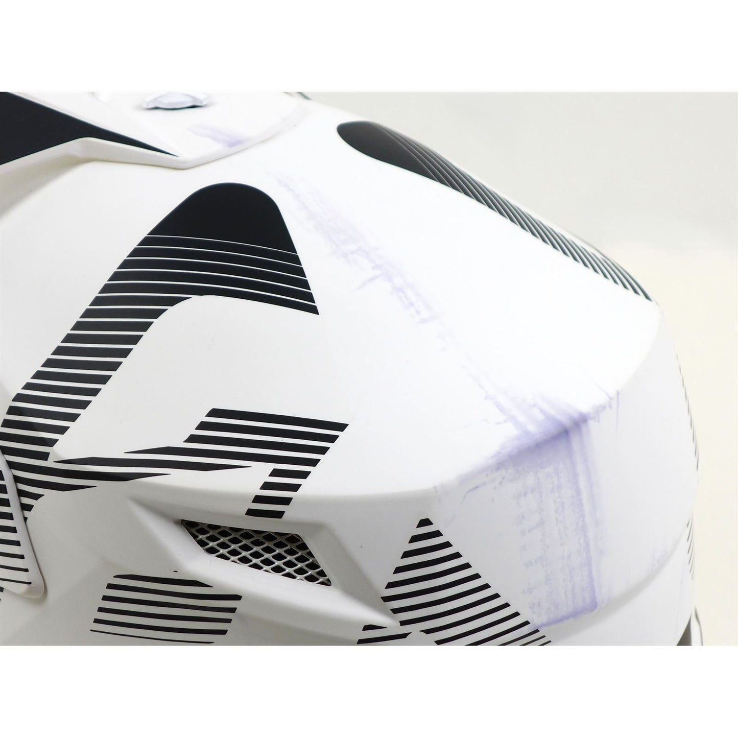Answer A23 AR1 V2 Bold Helmet - White/Black - Youth Medium OPEN BOX [MPN: 447755]_1770951