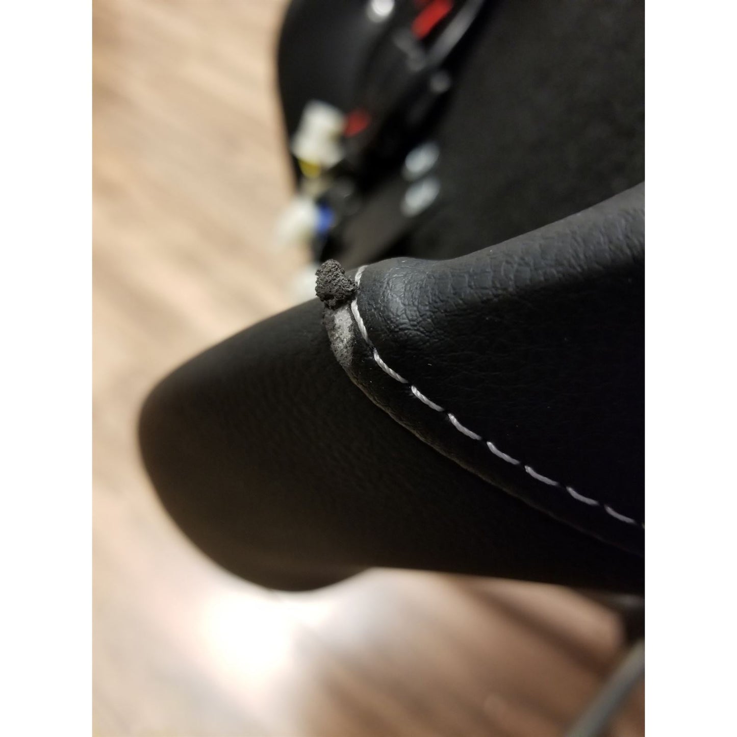 Saddlemen Road Sofa Seat - Heated - Backrest - GL OPEN BOX [MPN: H01-07-185BRHCT]_1777832