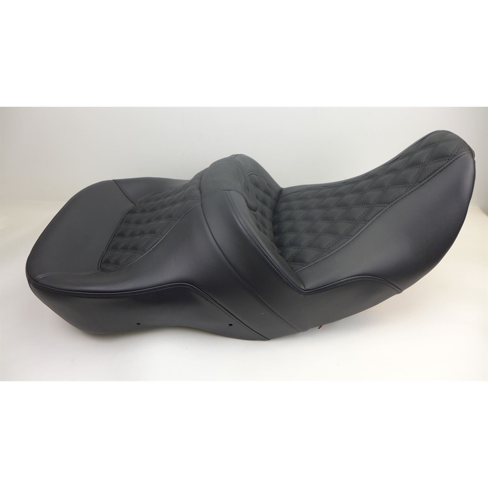 Saddlemen Roadsofa™ Seat - Backrest - Heated - GL OPEN BOX [MPN: H01-07-182BRHCT]_1826761