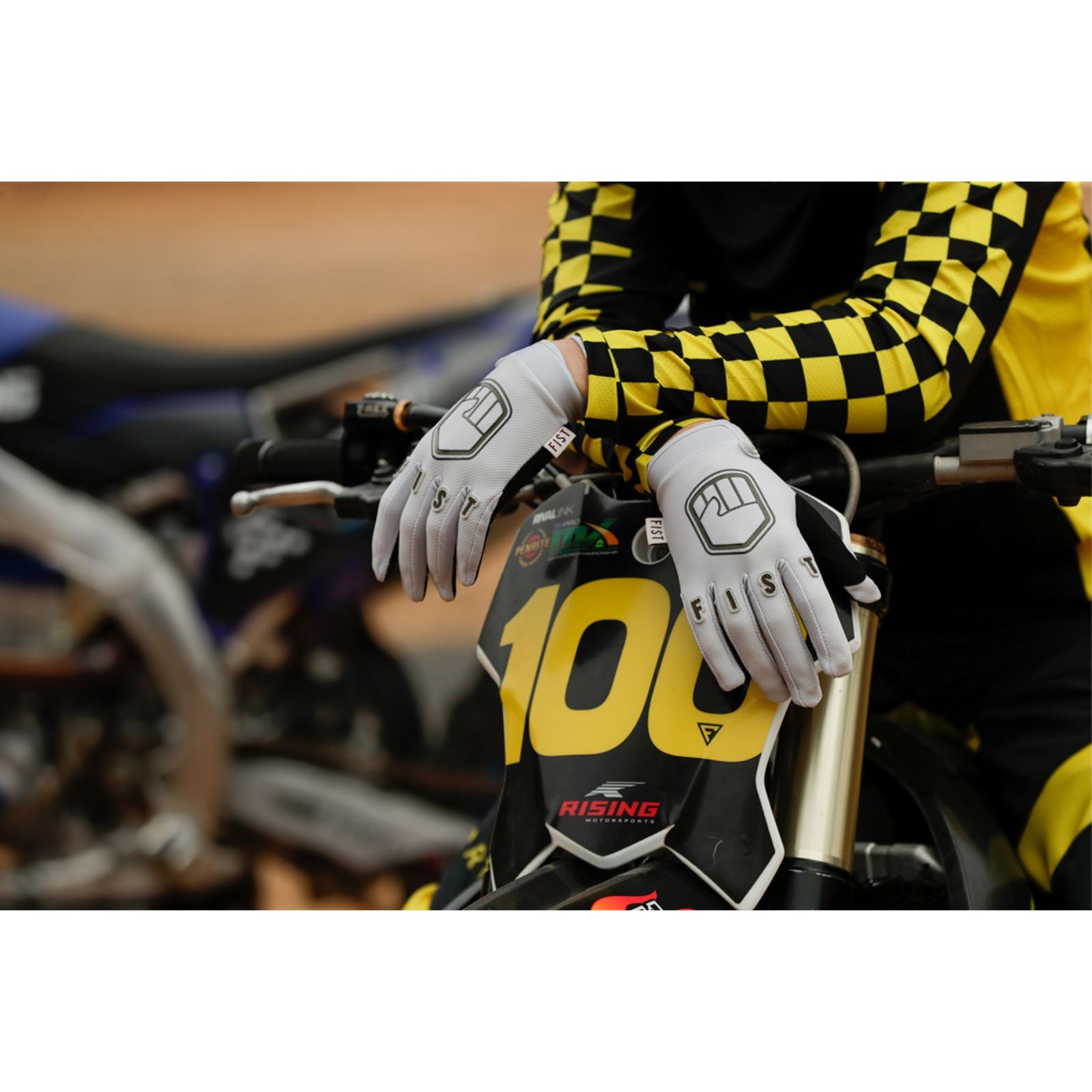 Fist Handwear Strapped Stocker Gloves_1833363