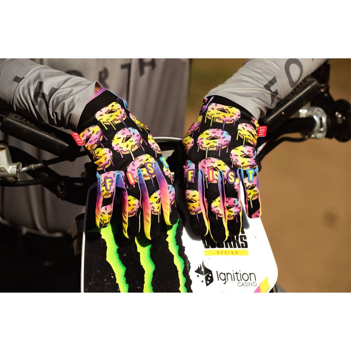 Fist Handwear Strapped Red Label Gloves_1833482