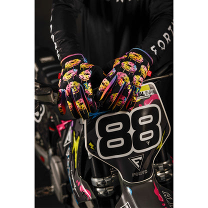 Fist Handwear Strapped Red Label Gloves_1834603