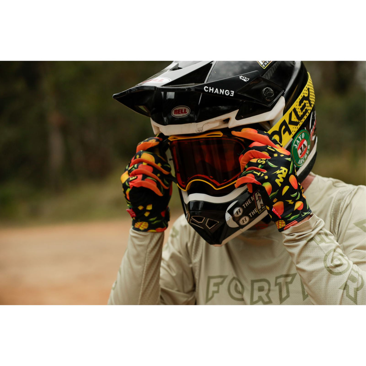 Fist Handwear Strapped Red Label Gloves_1832062