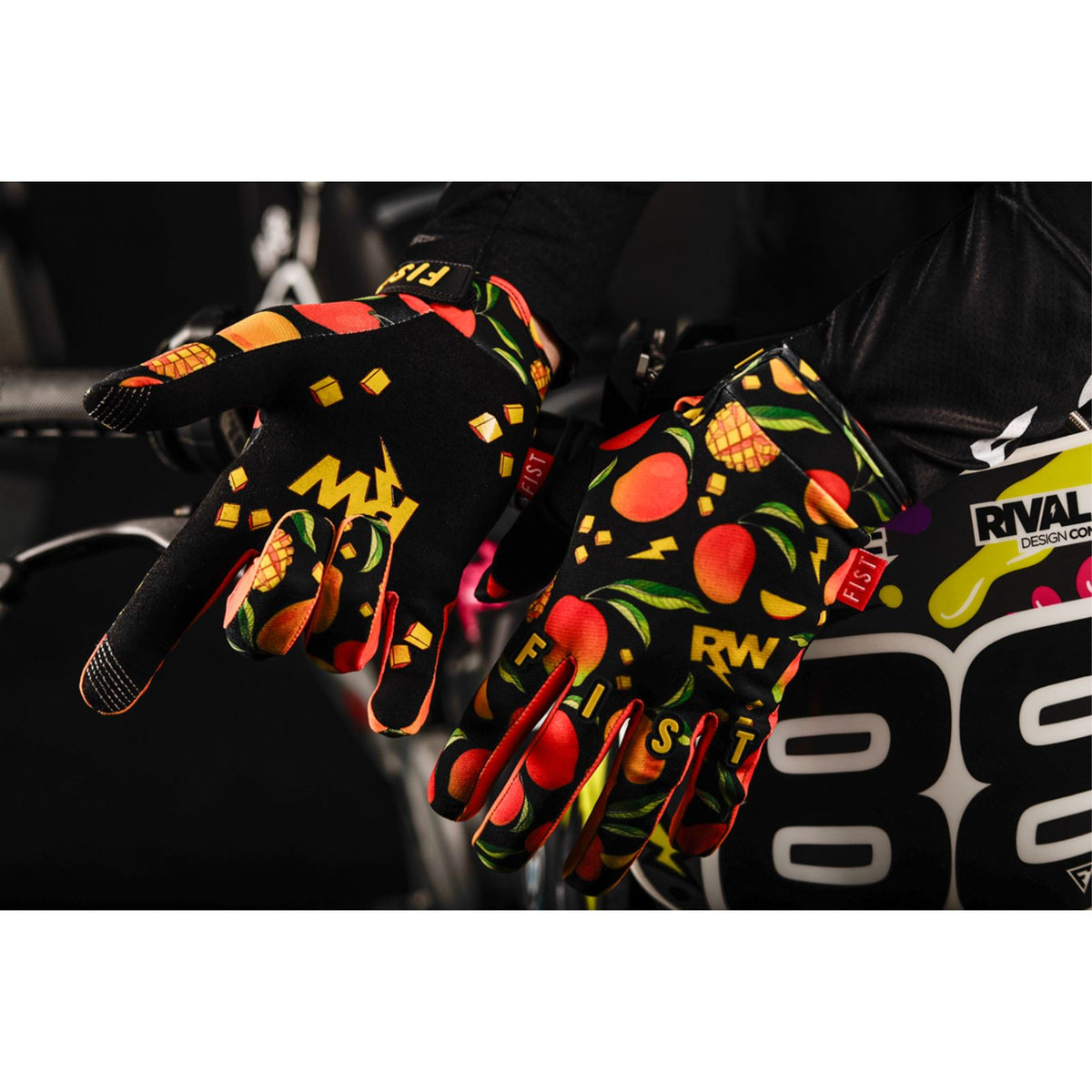Fist Handwear Strapped Red Label Gloves_1833339