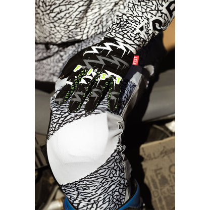 Fist Handwear Strapped Taka Higashino Cali Roll Gloves - Black/Fluorescent Green_1834861