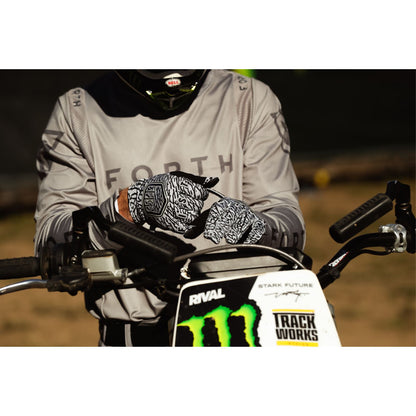 Fist Handwear Strapped Graphic Gloves_1834937