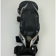 POD Active K8 2.0 Knee Brace RT Carbon/Copper Medium OPEN BOX [MPN: K8012-169-MD]_1853711