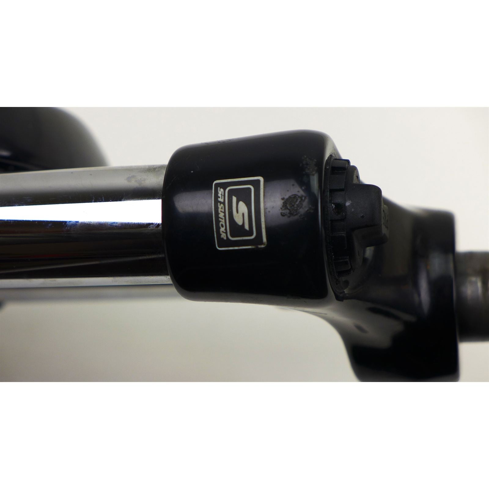 SR Suntour XCM Suspension Fork - 26" - 1" 100mm Black OPEN BOX [MPN: GSFXCMPZ00000494]_1934443