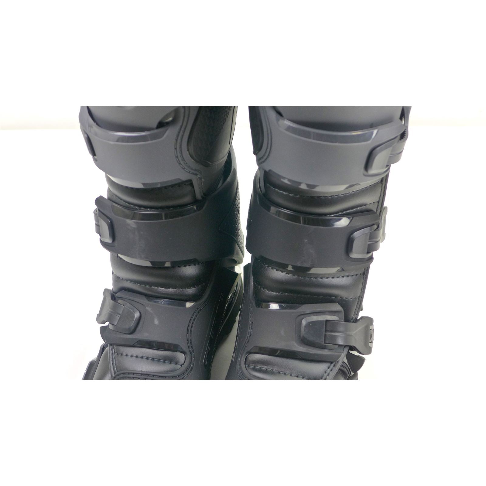 Gaerne SG-22 Gore-Tex Enduro Boots - Black - US Size 08 OPEN BOX [MPN: 2263-007-42]_1952035