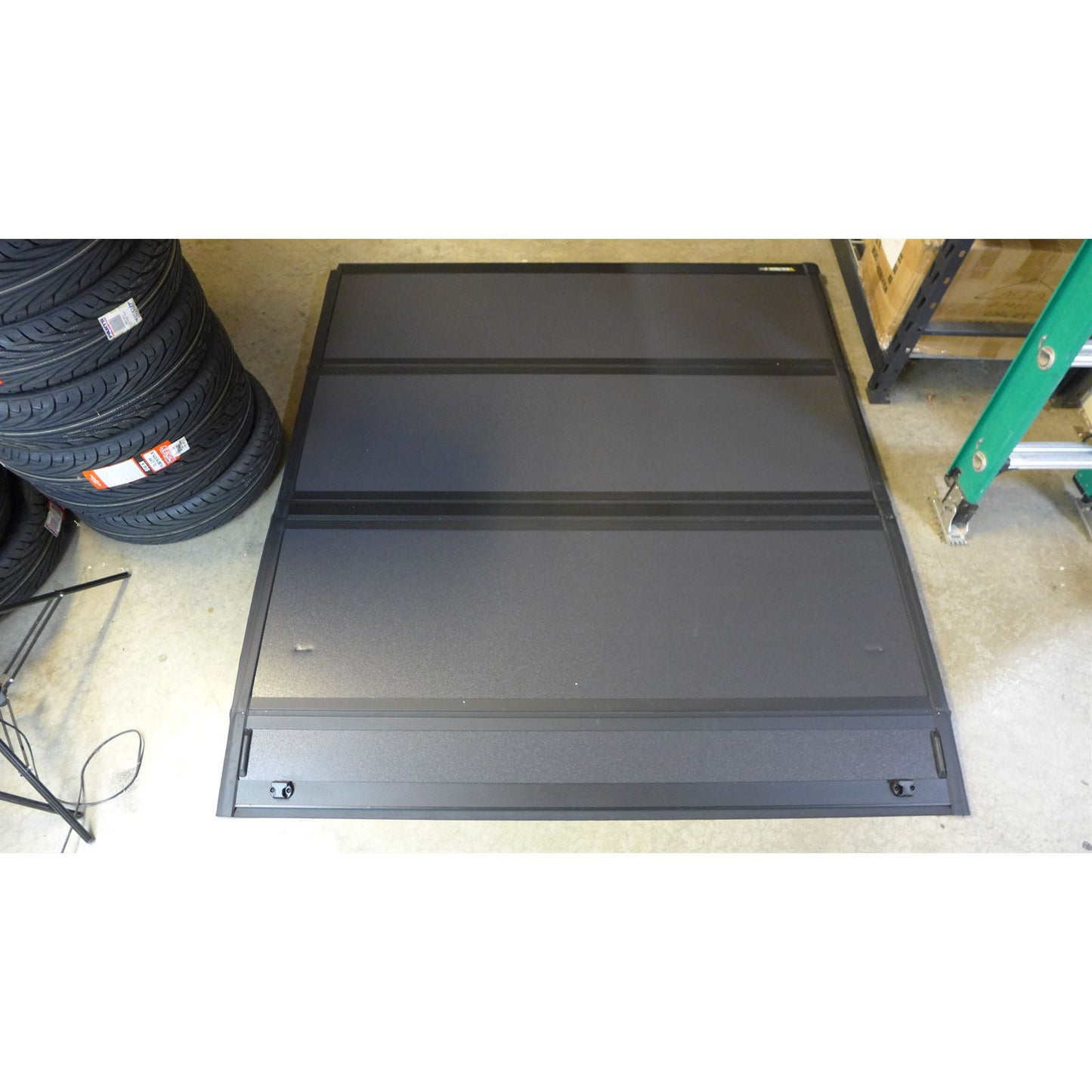 BAKFlip MX4 19+ Dodge RAM MFTG w/o Ram Box 5.7ft Bed Cover OPEN BOX [MPN: 448226]_1995398