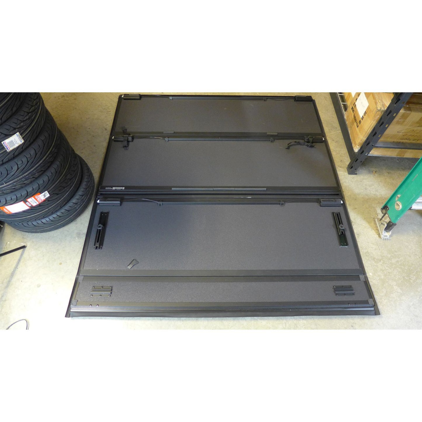 BAKFlip MX4 19+ Dodge RAM MFTG w/o Ram Box 5.7ft Bed Cover OPEN BOX [MPN: 448226]_1995401