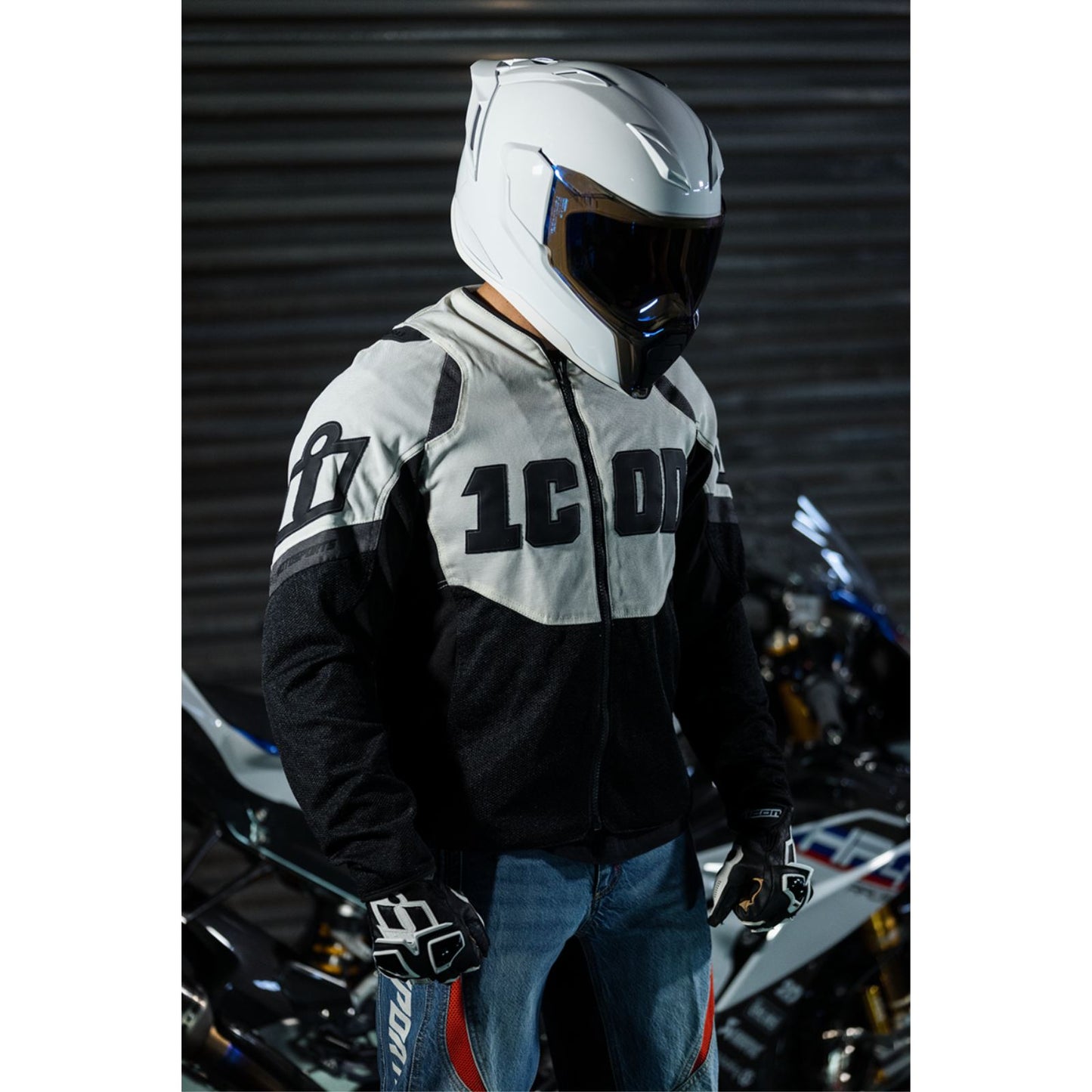 ICON Ultraflite™ Helmet - Solid - MIPS® - Gloss White_1989195