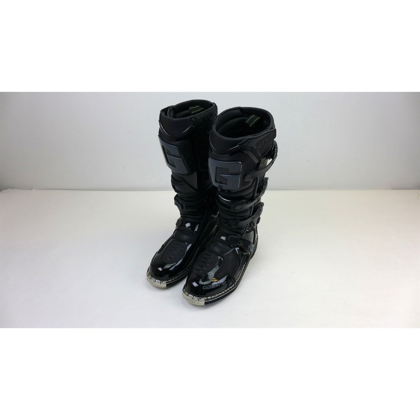 Gaerne Fastback Endurance Boot Midnight Size 10.5 OPEN BOX [MPN: 2196-011-10.5]_2008958