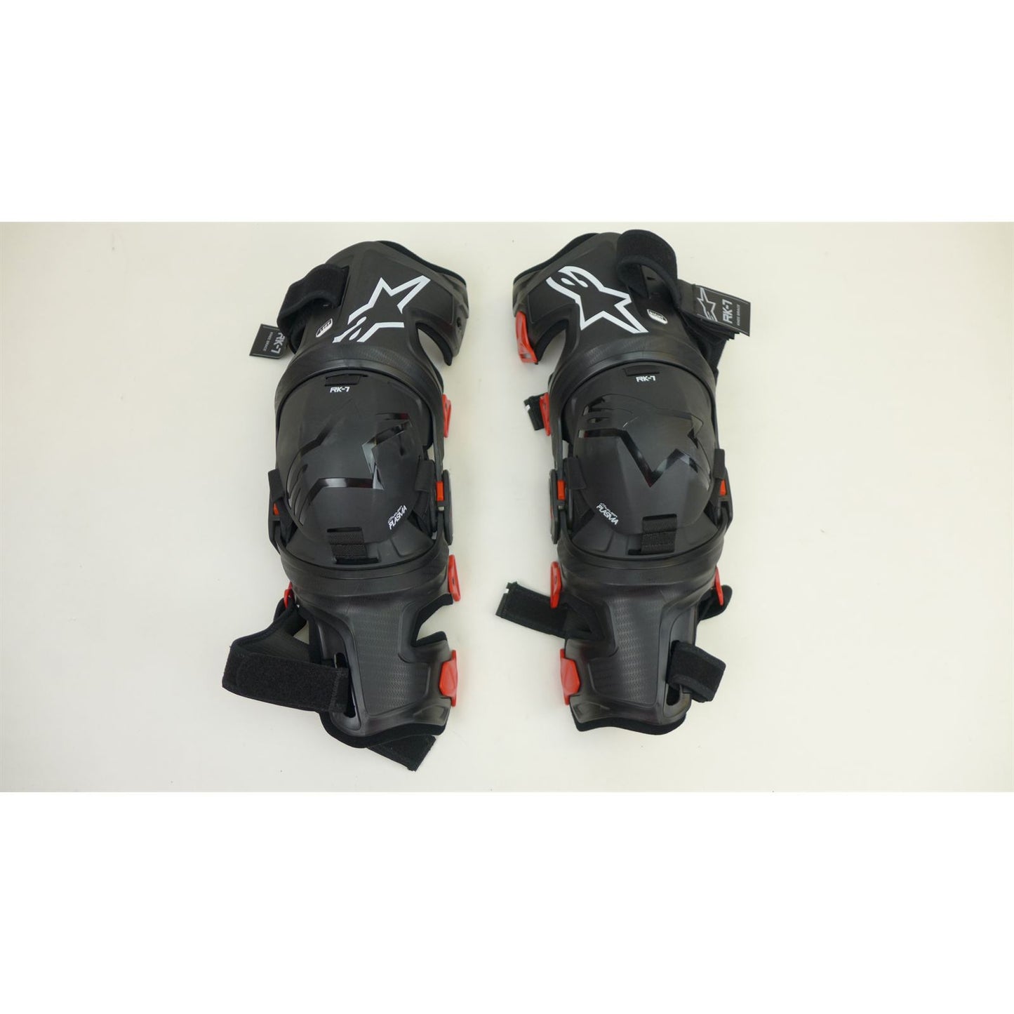 Alpinestars RK-7 Plasma Knee Braces - Black/Red - Medium OPEN BOX [MPN: 6500825-13-M]_2048757
