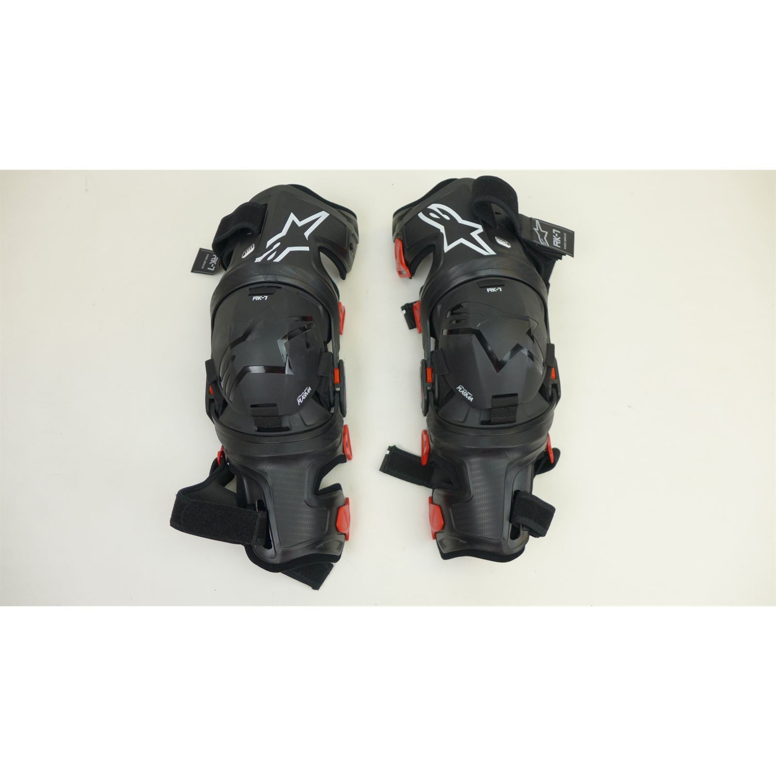 Alpinestars RK-7 Plasma Knee Braces - Black/Red - Medium OPEN BOX [MPN: 6500825-13-M]_2048757
