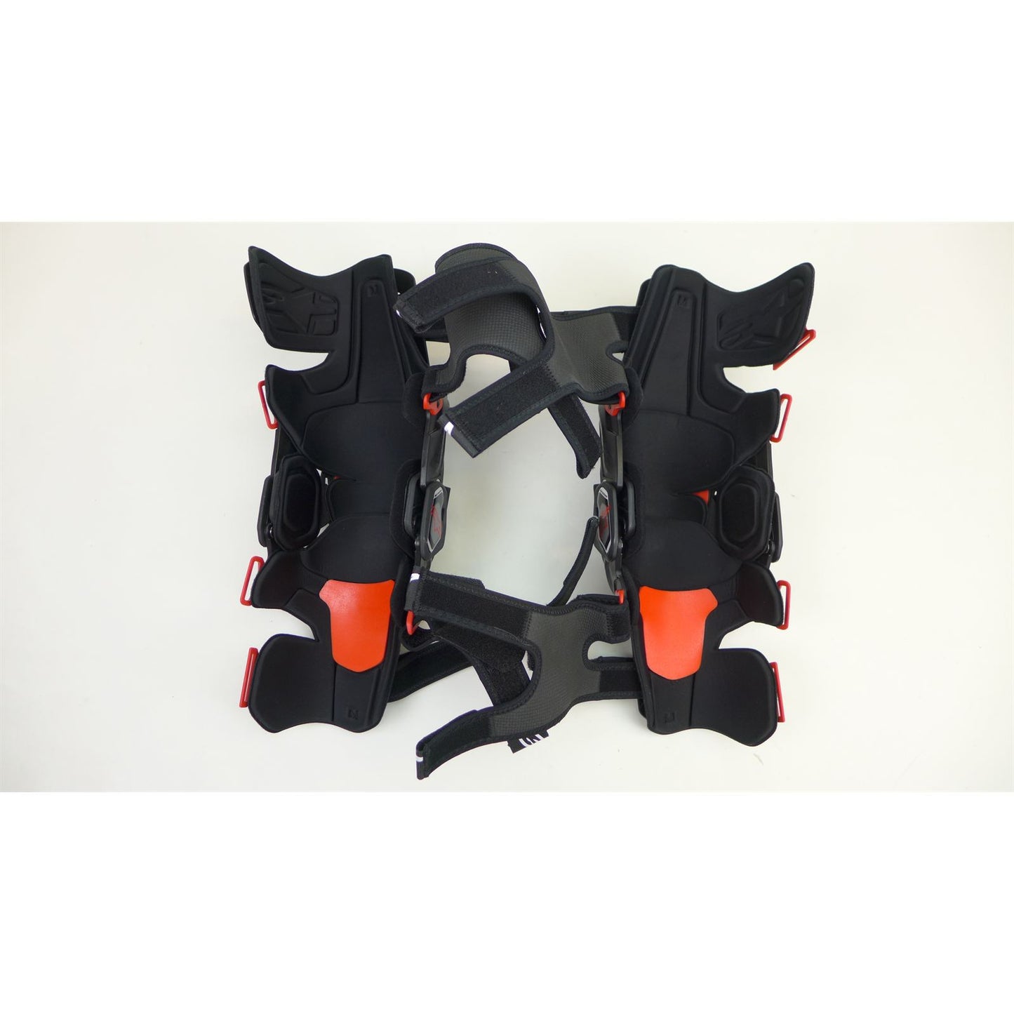 Alpinestars RK-7 Plasma Knee Braces - Black/Red - Medium OPEN BOX [MPN: 6500825-13-M]_2048758