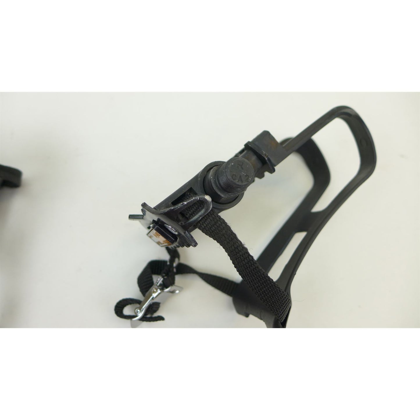 Dimension Sport Combo Pedals/Toe Clip 9/16", Black OPEN BOX [MPN: LU951+MT11+VP704WL]_2048763