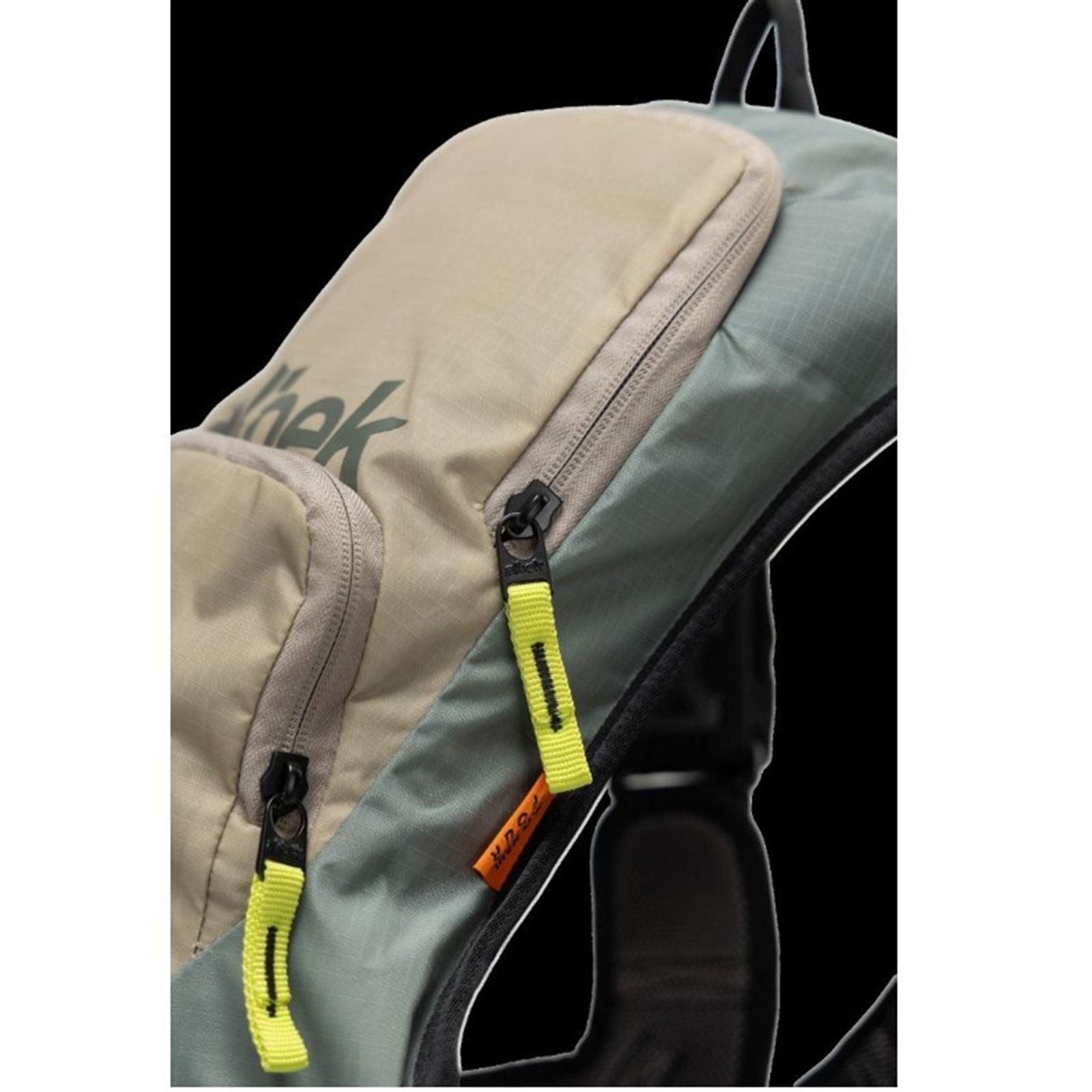 Albek H2O- Hauler Four Hydration Pack - 2/Liter - Sunflash Dune [MPN: AB13002230]_2062404