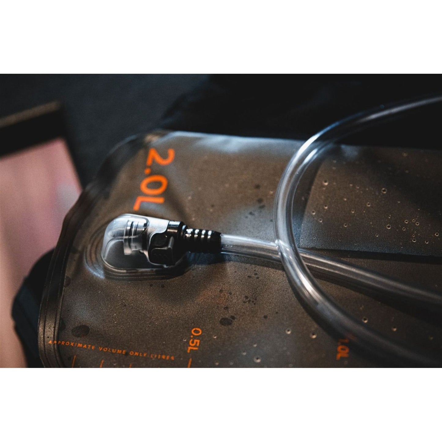 Albek H2O-Hauler Three Hydration Pack - 1.5/Liter - Sunflash Dune [MPN: AB13003230]_2062408