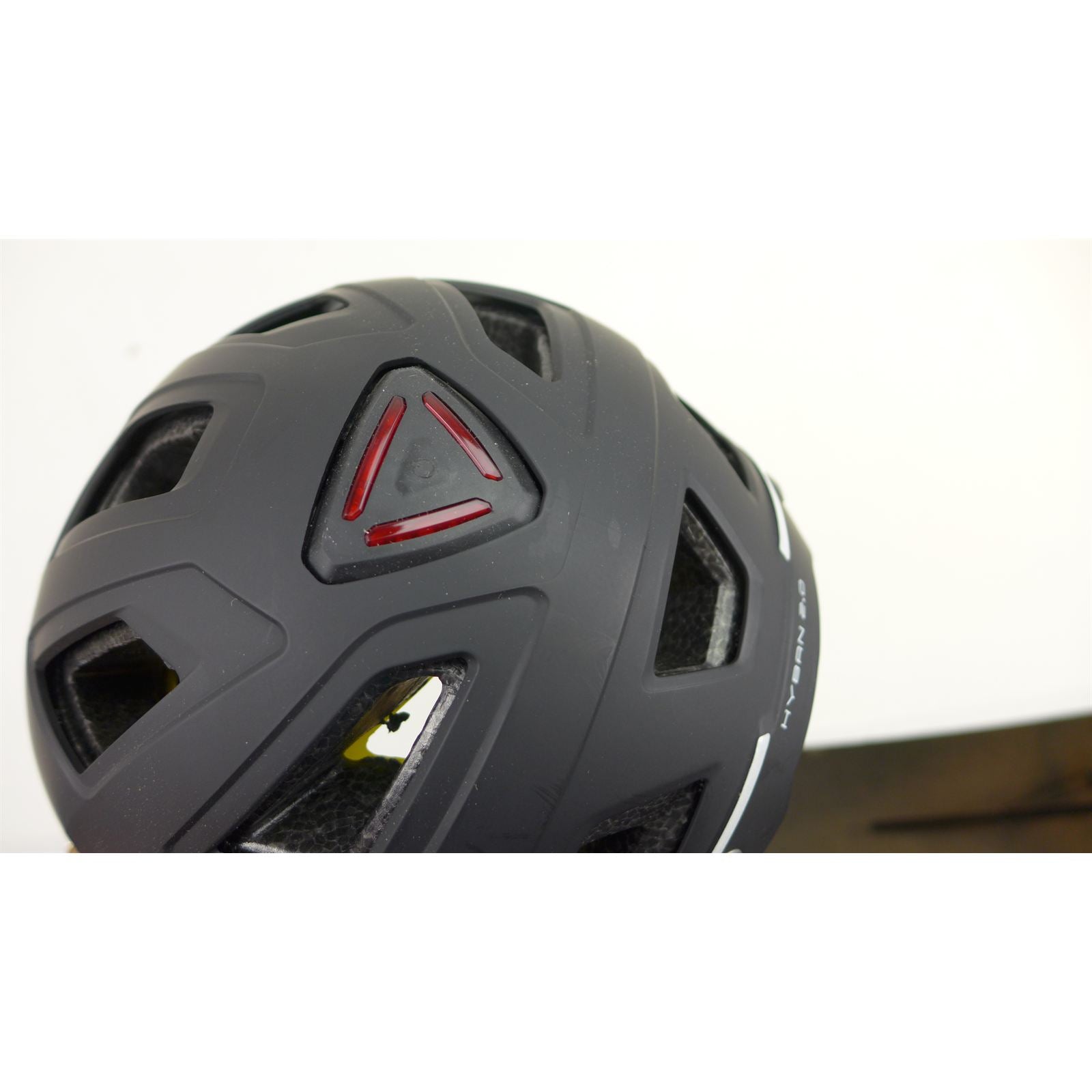 ABUS Hyban 2.0 MIPS Helmet - Velvet Black - Medium - 52 - 58cm OPEN BOX [MPN: A5631542]_2096725