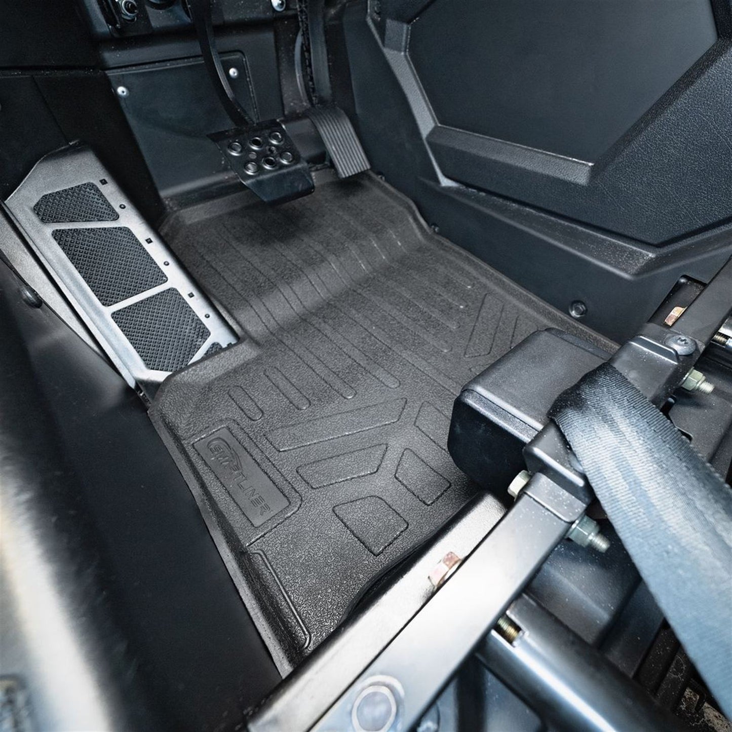 SmartLiner Floor Liner - First Row fits Polaris RZR Pro S/R '20-26 [MPN: UA0125]_2106484