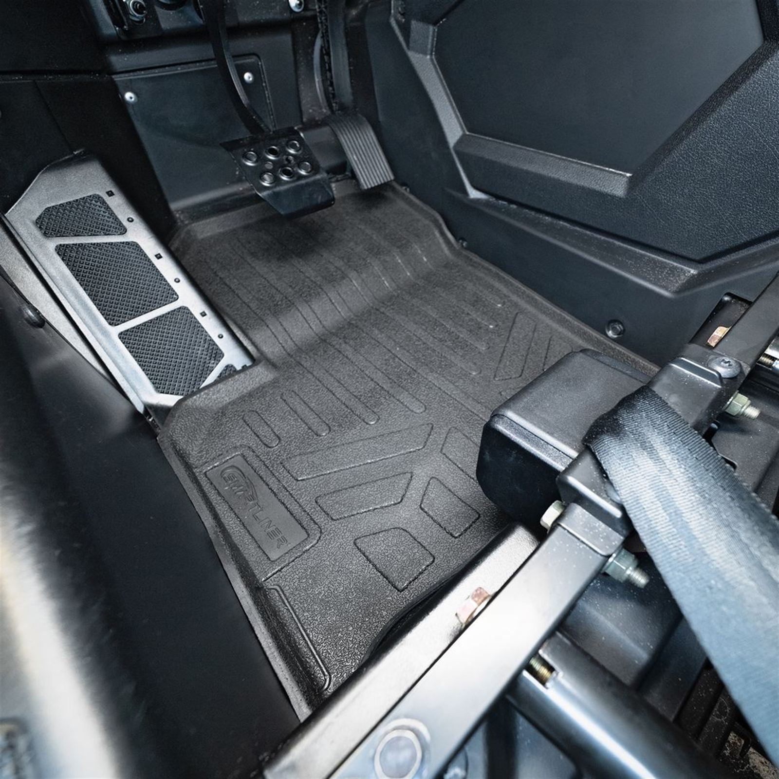SmartLiner Floor Liner - First Row fits Polaris RZR Pro S/R '20-26 [MPN: UA0125]_2106484