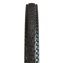 Maxxis - Bicycle Forekaster Mountain Tire 29"x2.60 - Black [MPN: TB00696700]_2115348