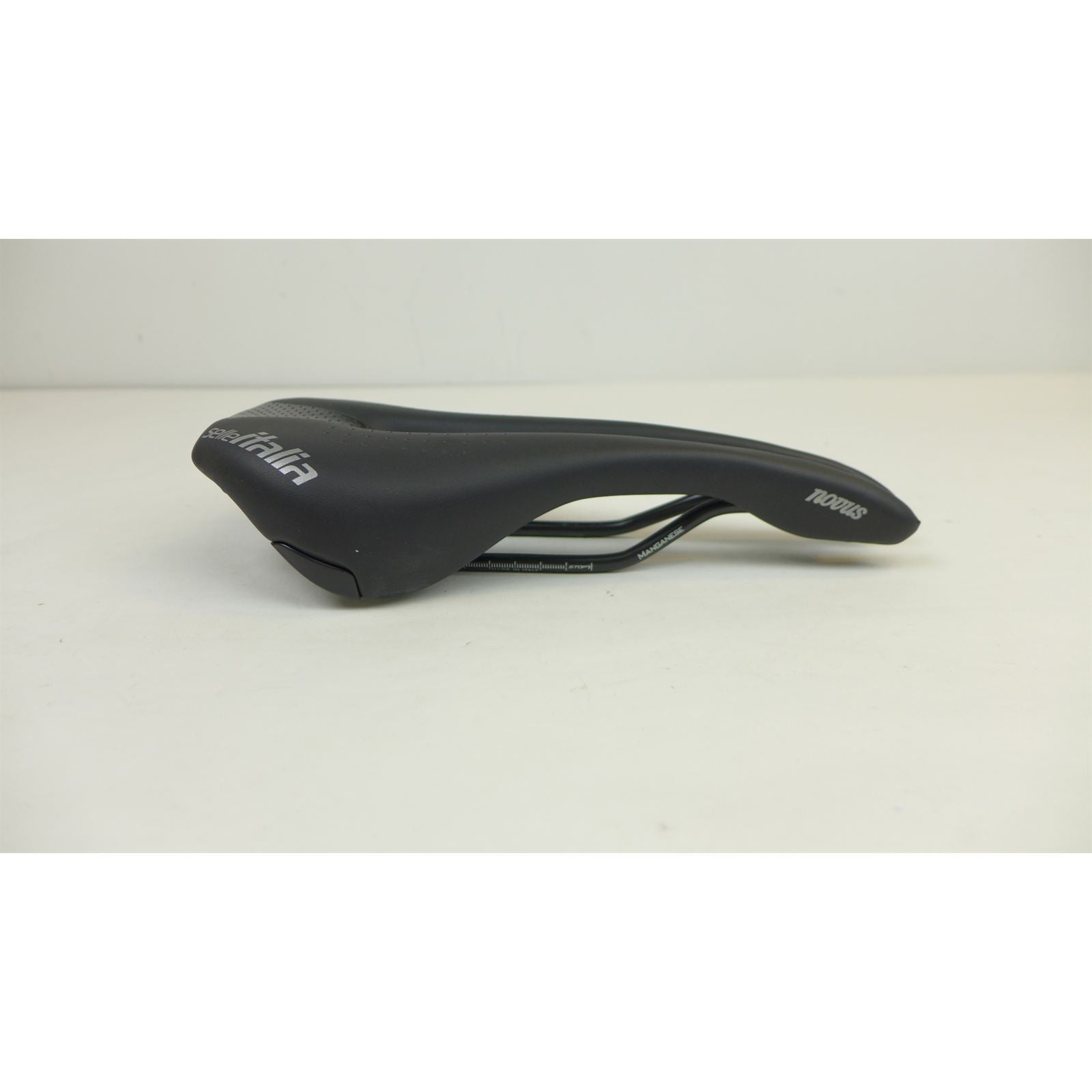 Selle Italia Novus TM S Saddle 282 x 138mm - Men - Black OPEN BOX [MPN: 080H503AHC001]_2200587