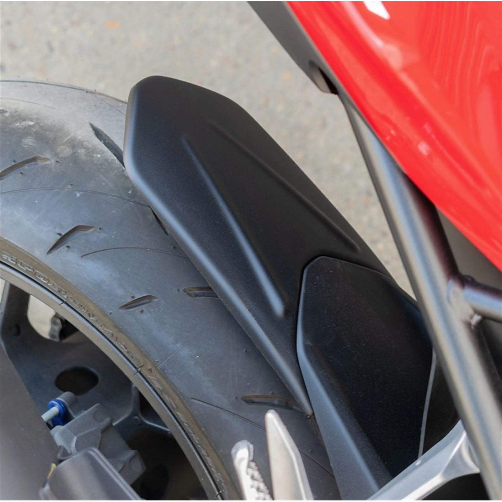 Puig Rear Fender Extension fits Honda CB1000 Hornet/CB750 - Matte Black [MPN: 22601J]_2395736