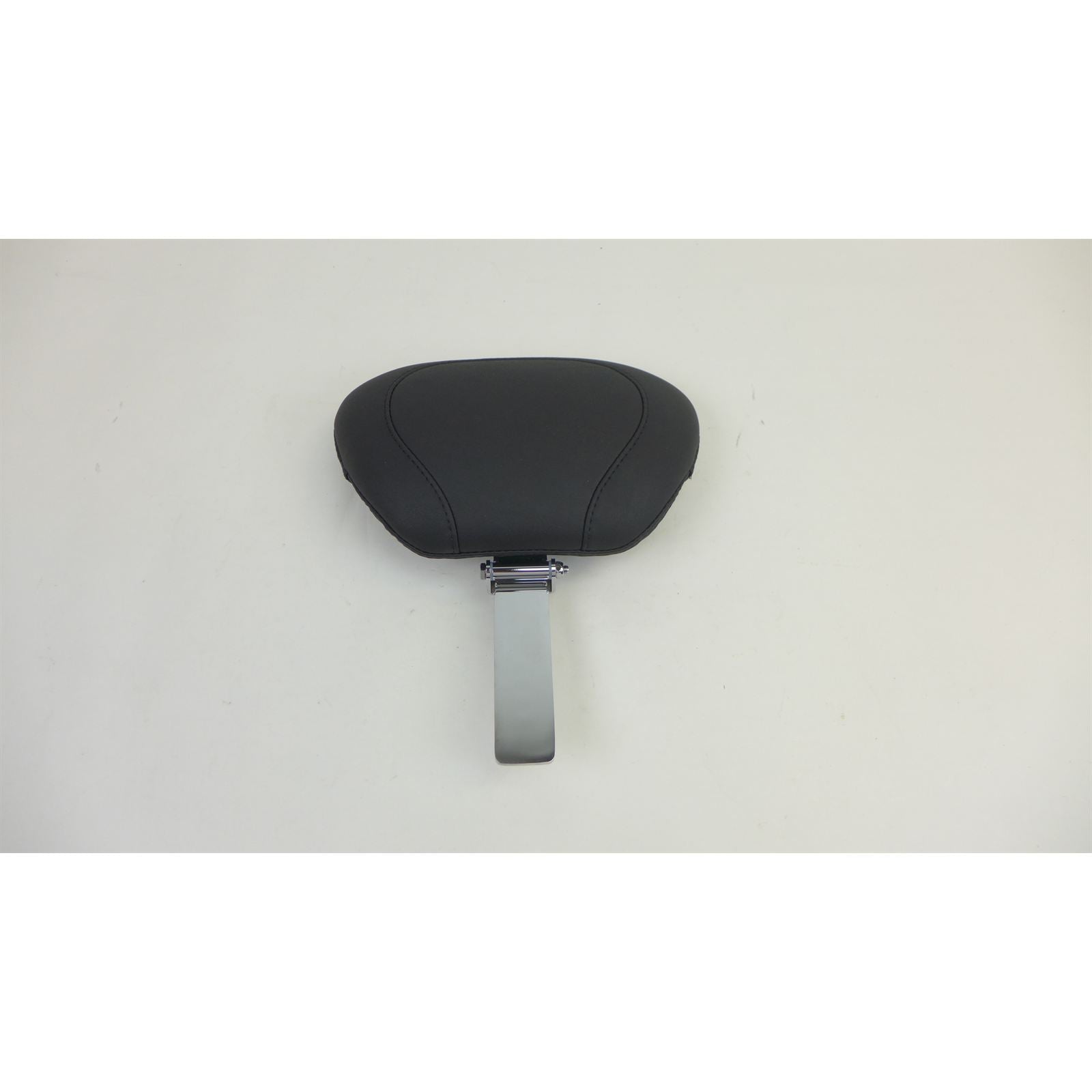 Mustang Motorcycle Products Lowdown Seat w/Driver Backrest Plain OPEN BOX [MPN: 79703]_2573997
