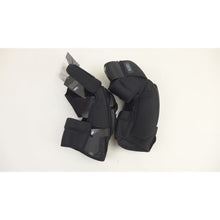 100% Fortis Knee Guards - Black - L/XL OPEN BOX [MPN: 70007-00002]_2573976