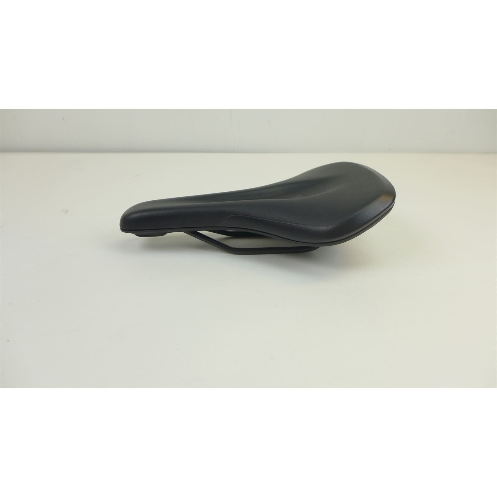 Ergon SMC Core Men's Saddle - SM/MD, Black/Gray OPEN BOX [MPN: 44030060]_2656155