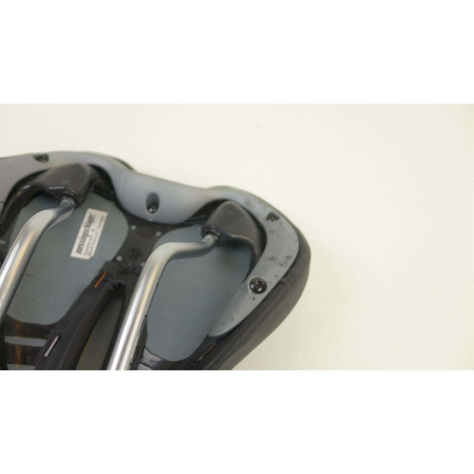 Velo WC Touring Saddle 250 x 168mm 318g - Black OPEN BOX [MPN: 250337]_2720144
