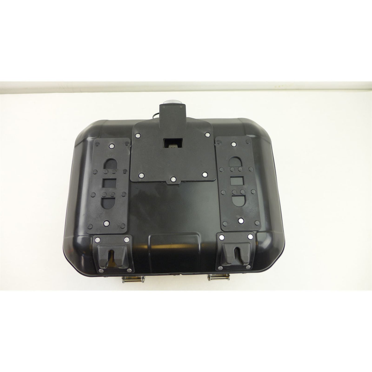 Givi Dolomiti Case - 30L - Black OPEN BOX [MPN: DLM30B]_2765039