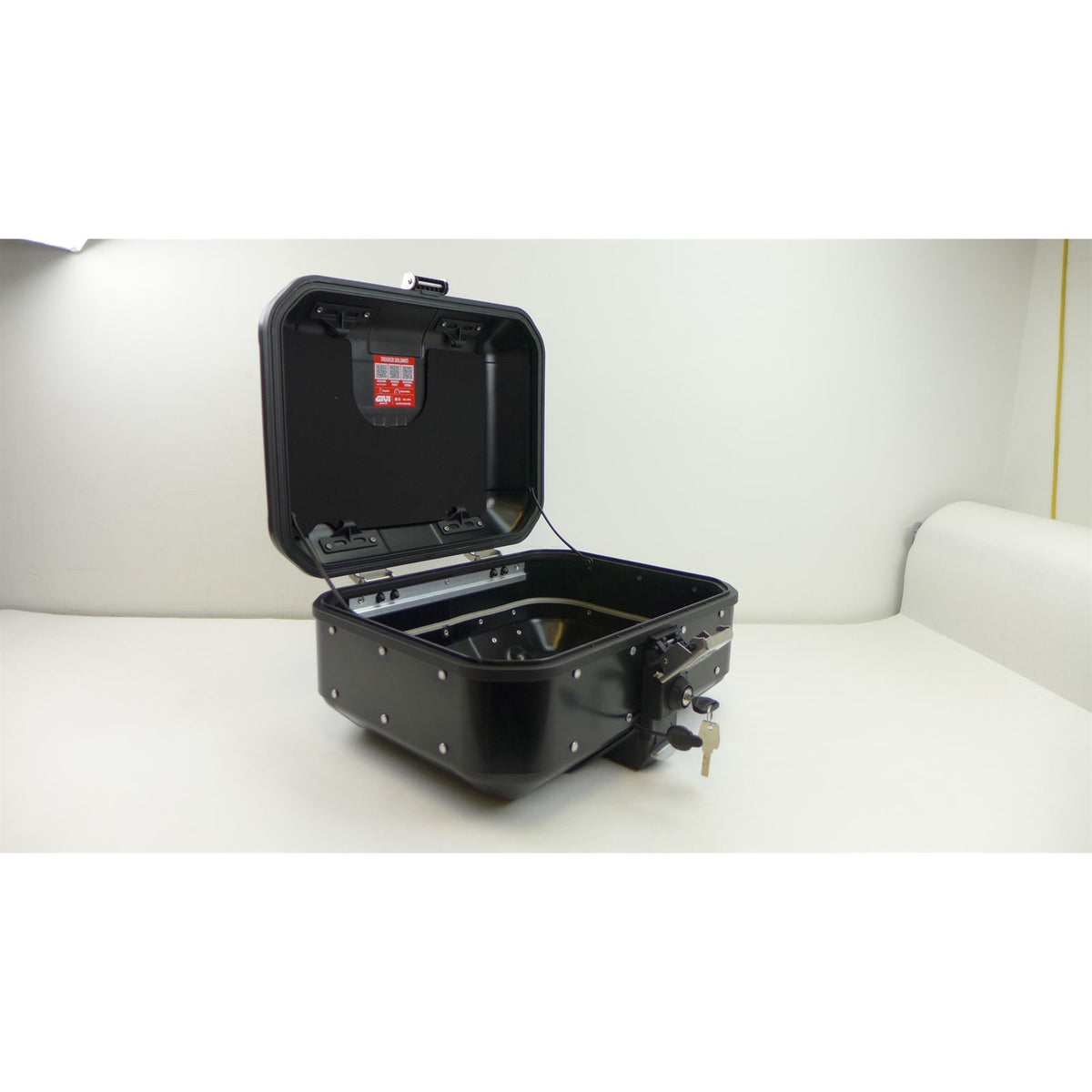 Givi Dolomiti Case - 30L - Black OPEN BOX [MPN: DLM30B]_2765042