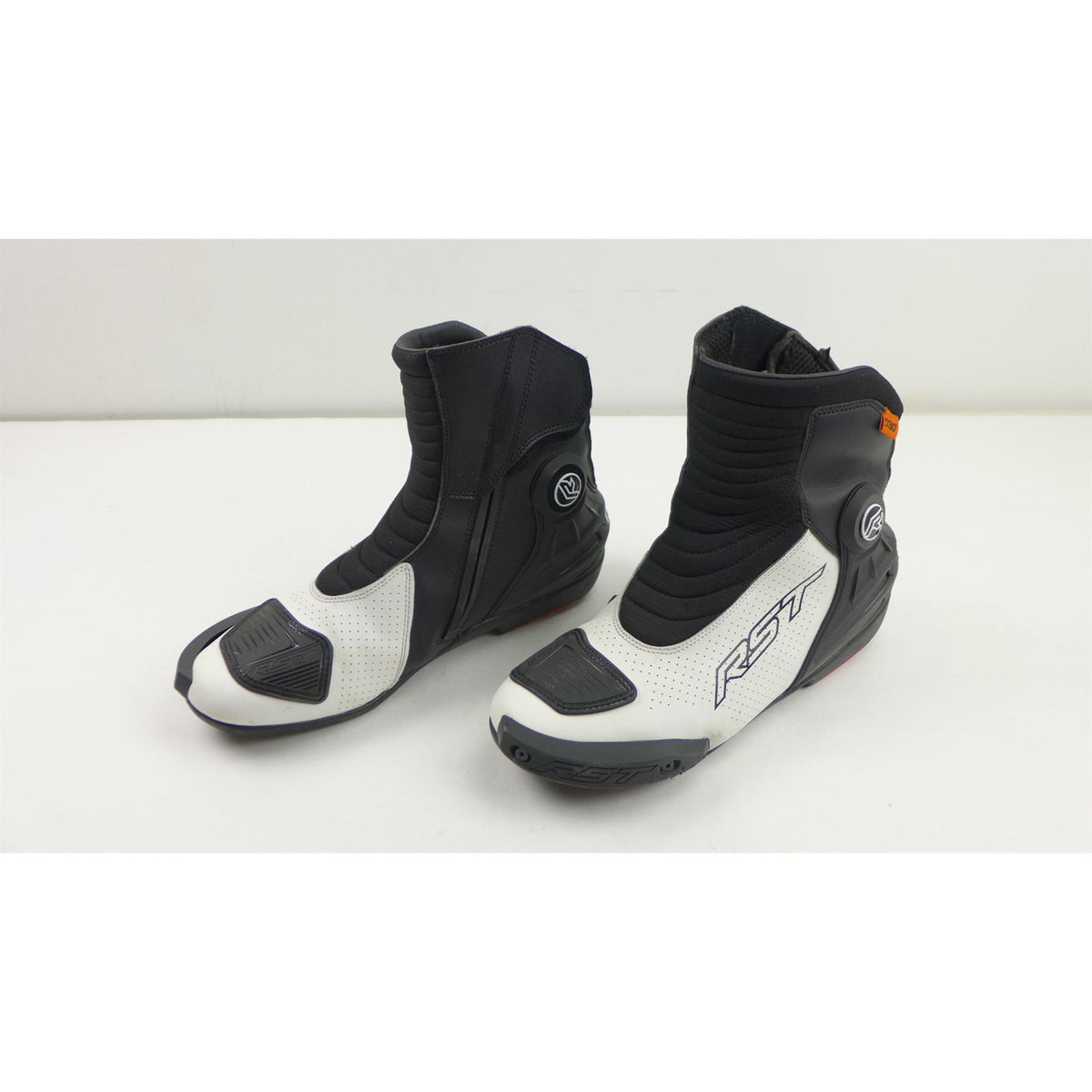 RST Moto Tractech EVO D3O Short Boots - Black/White - US Size 14 OPEN BOX [MPN: 103697WHI-48]_2765090