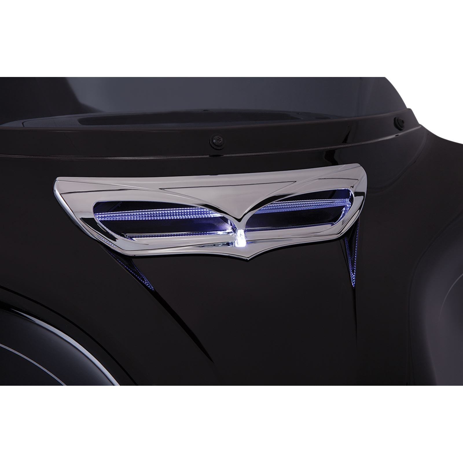 Ciro Fairing Trim - Chrome - With Light [MPN: 40010]_359655
