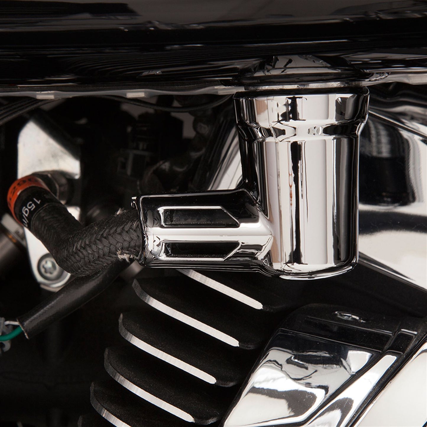 Ciro Fuel Line Fitting Cover - Chrome [MPN: 73025]_359459