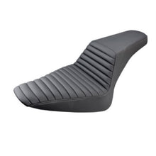Saddlemen Step Up Seat - Tuck and Roll - Black - FLS 812-26-171_639682